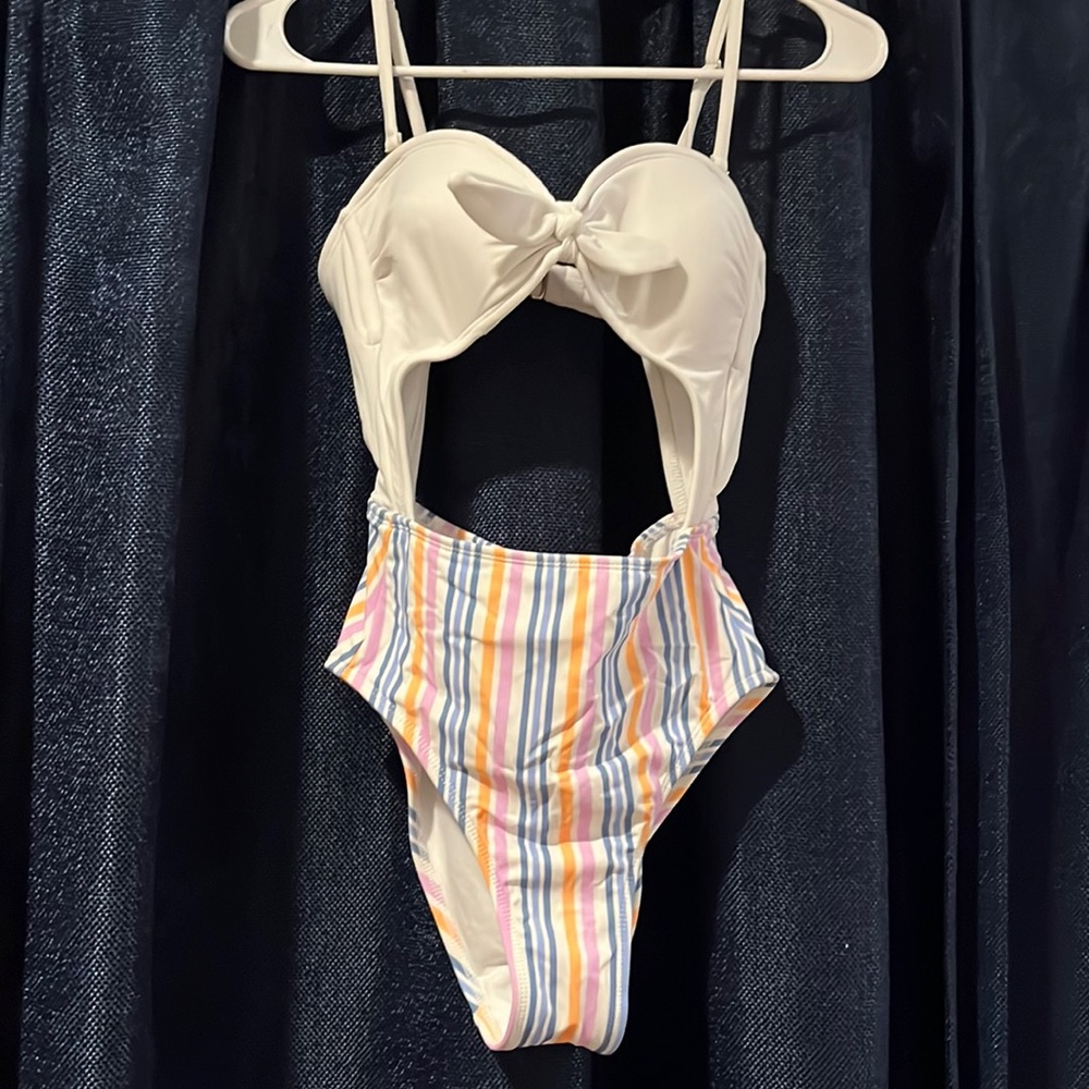 One piece Womens bathing suit size small